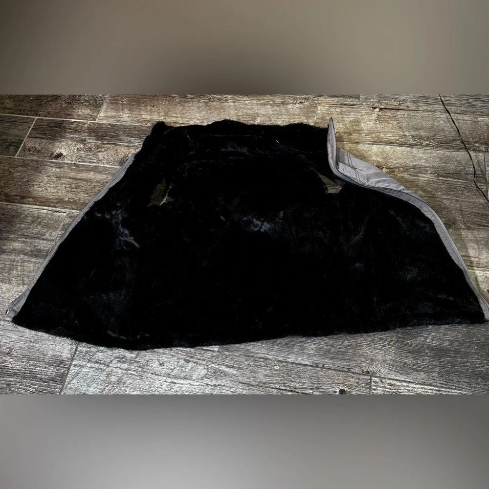 Reversible Vest​​​ - Picture 6 of 9